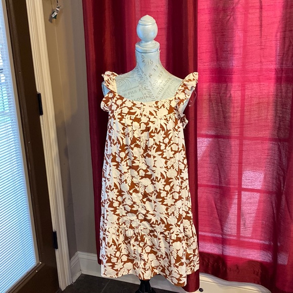 NEW Women’s Brown with/Cream Color Floral Dress by Universal Thread. Size M. - Picture 1 of 14